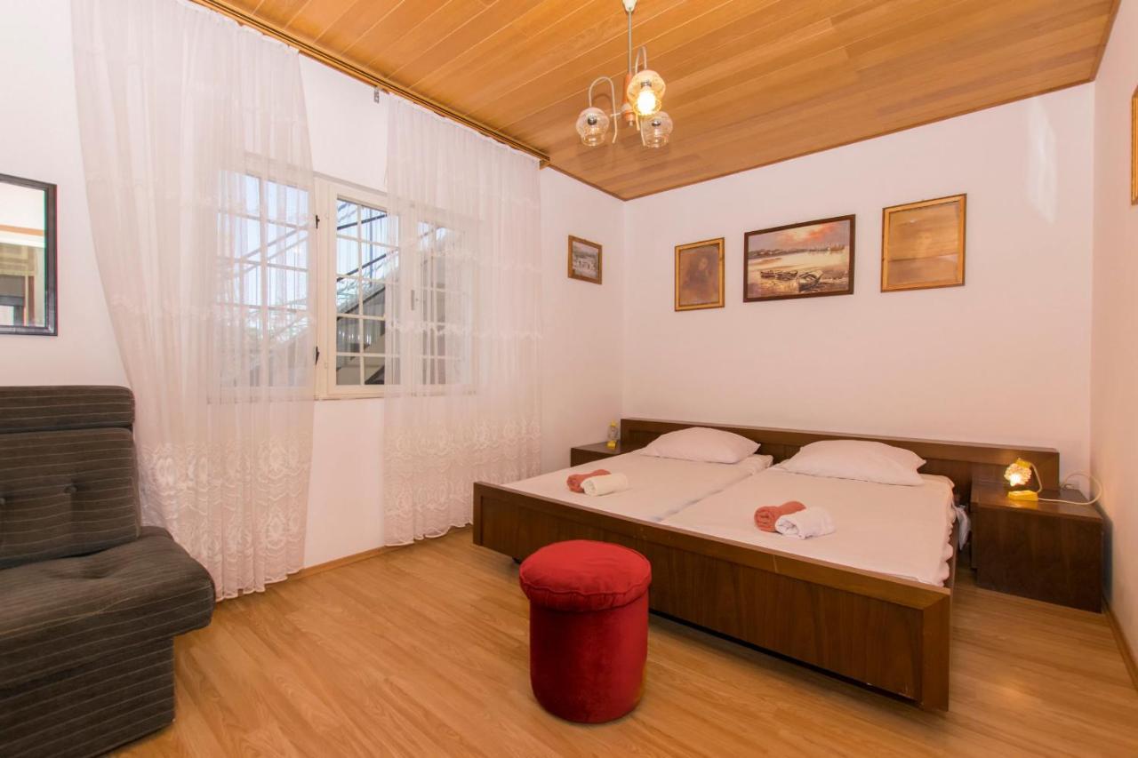 Apartments Amalija Vodice Exterior photo